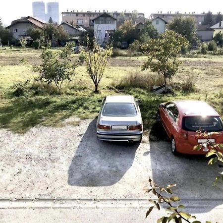Slatka Sobica Za Dvoje Sa Upotrebom Zajednicke Kuhinje I Kupaonice Zagreb Exterior foto